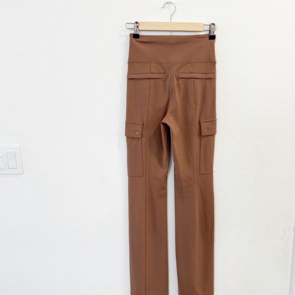 Athleta- Brown Delancy Straight Cargo Pants - XXS - Picture 4 of 6